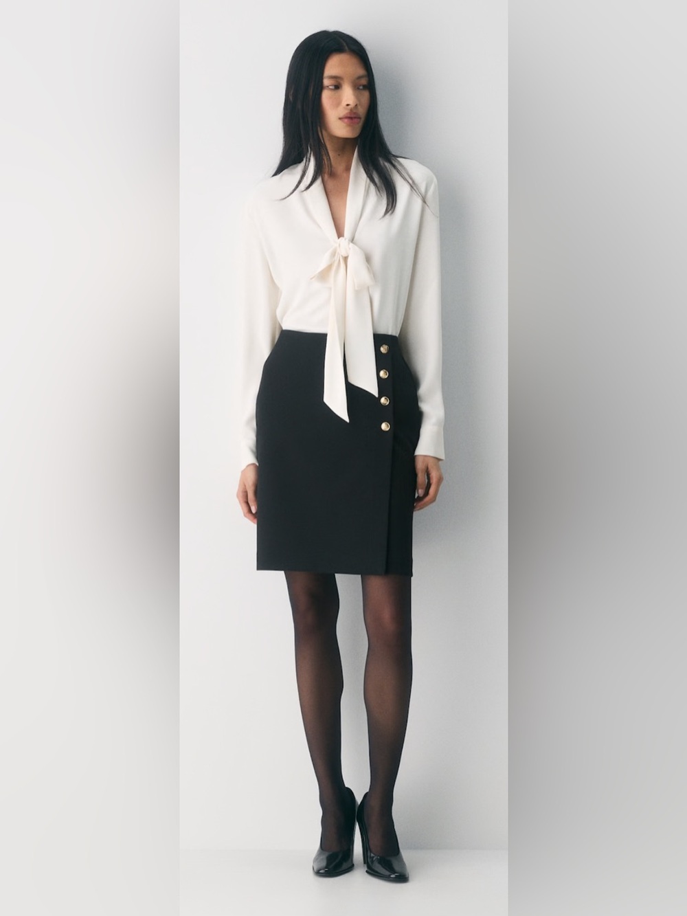 NWOT Aritzia White Hestia Long Sleeve Blouse w/ Adjustable Tie Collar